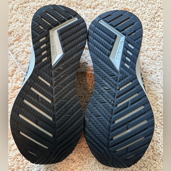 Brooks Levitate Running Shoe size 8 - Picture 5 of 5